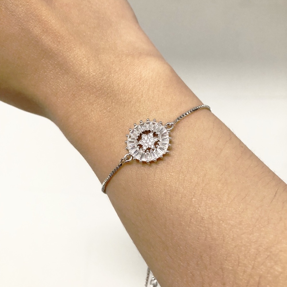Silver Bracelet with zirconia - round / Star shape